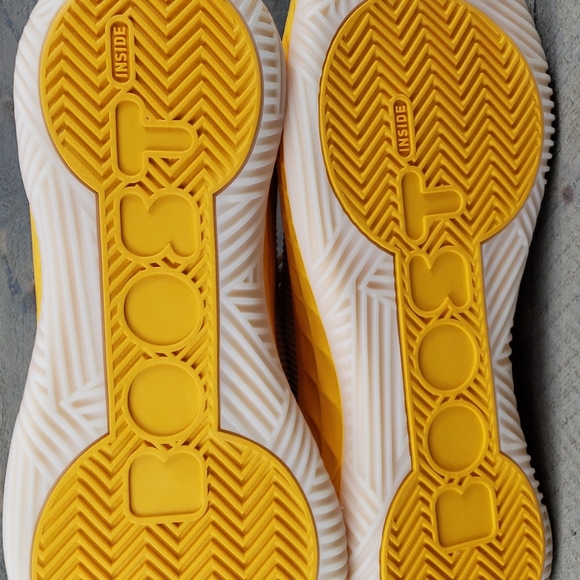 adidas SM Pro Boost Low Men's Basketball Shoes White Yellow - Picture 9 of 11